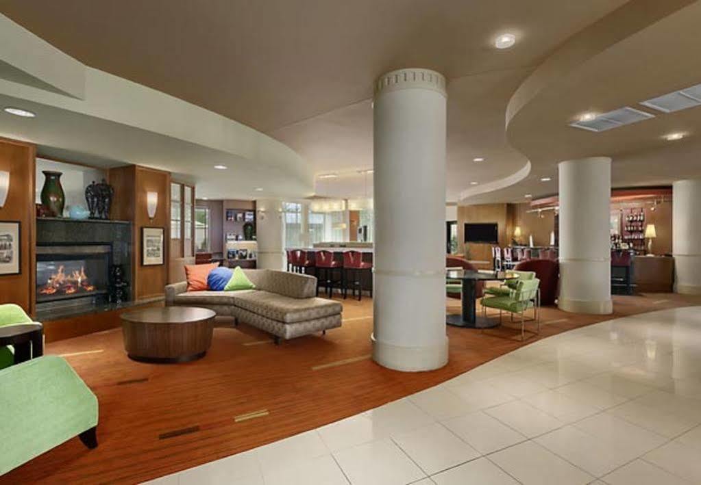 Courtyard Lancaster Hotel Fertility Eksteriør billede